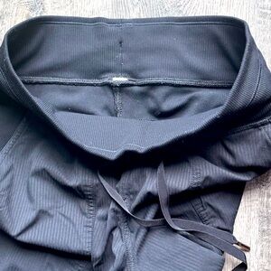 LuluLemon, Dance Studio Mid-Rise Jogger, size 2, black